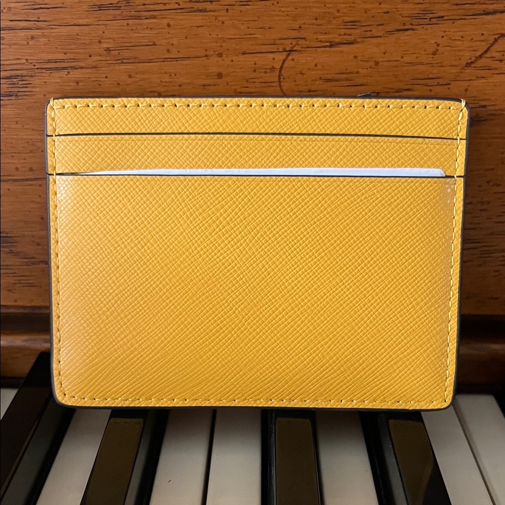 Kate Spade Daffodil Yellow Card Holder NWT - Picture 2 of 6